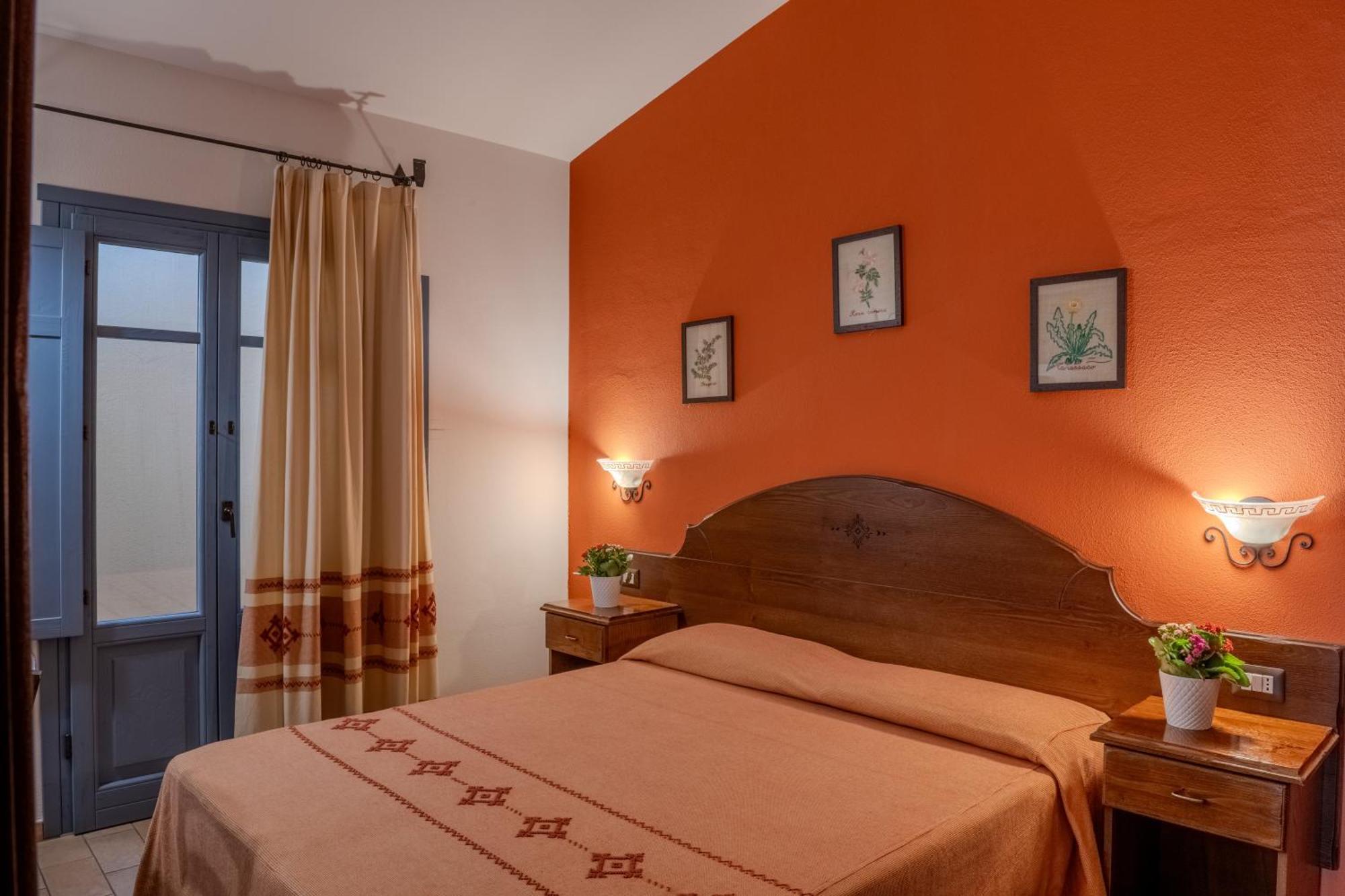 Hotel Bia Maore Baunei Ngoại thất bức ảnh