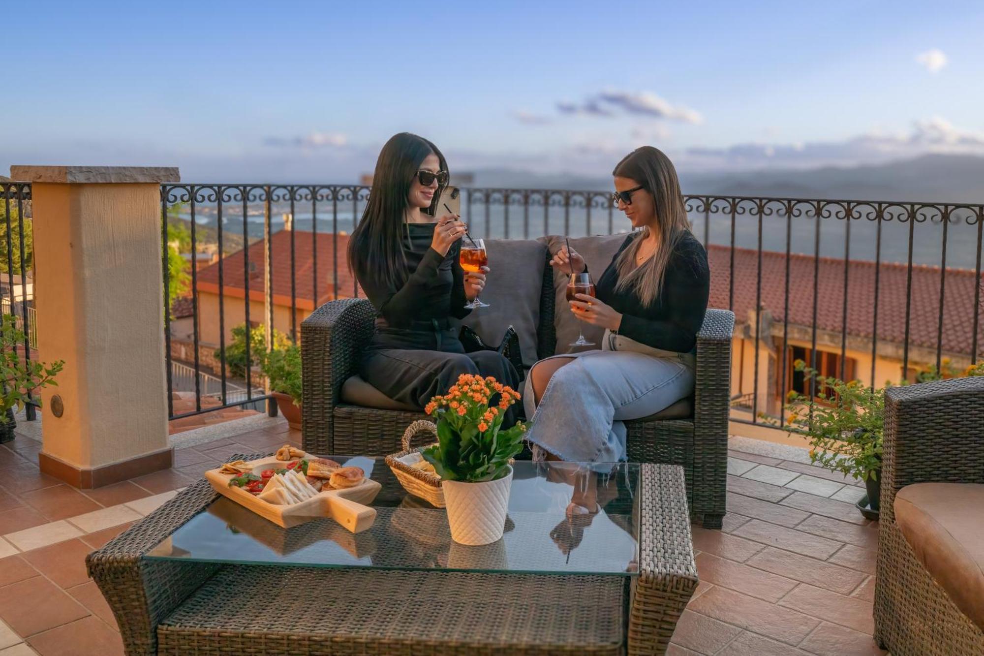 Hotel Bia Maore Baunei Ngoại thất bức ảnh